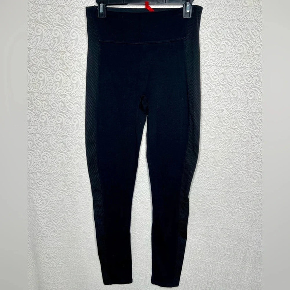 Spanx Women's High Waist Activewear Leggings Black Size L Mesh Side Panels - Picture 2 of 16